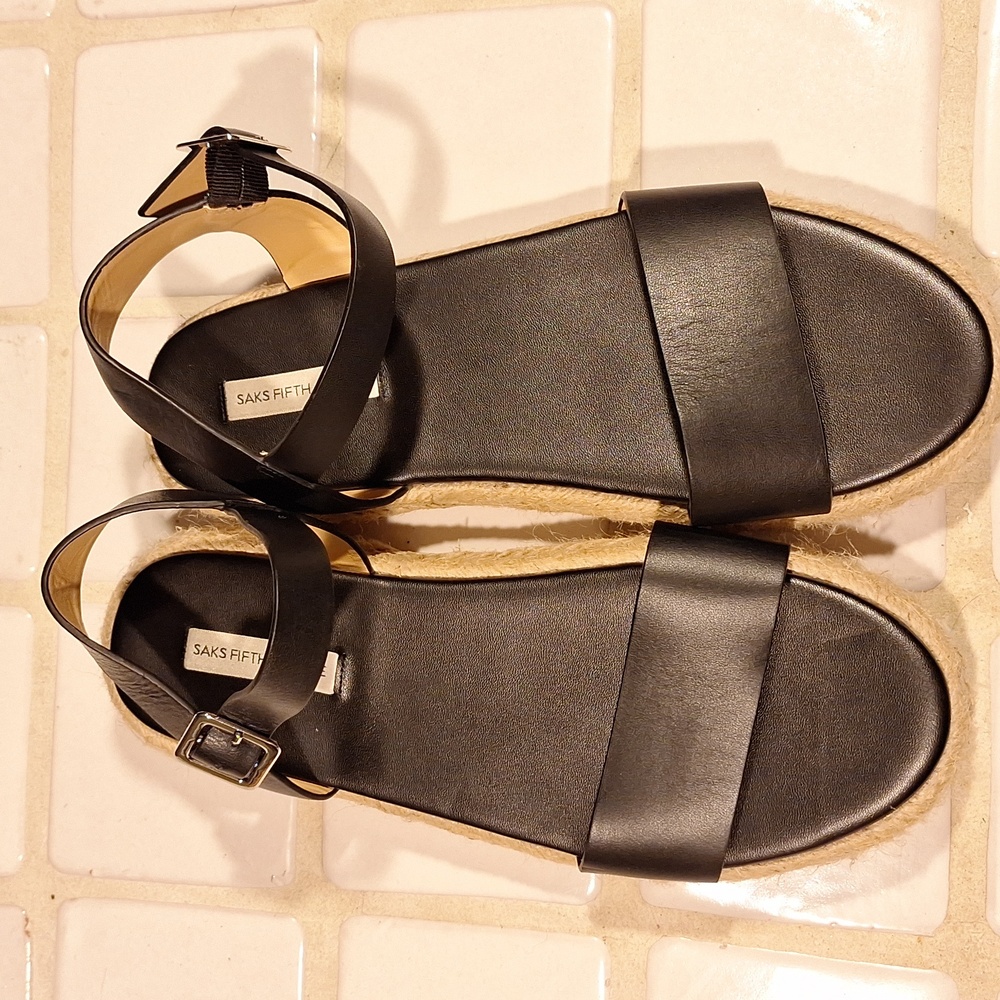 Black Sandals with Strap with Juke Weave , Lightly Worn